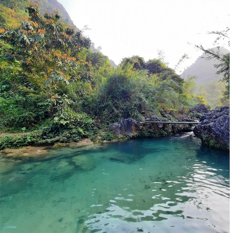 Khu vực tắm thác Nặm Chắn - Lâm Thượng